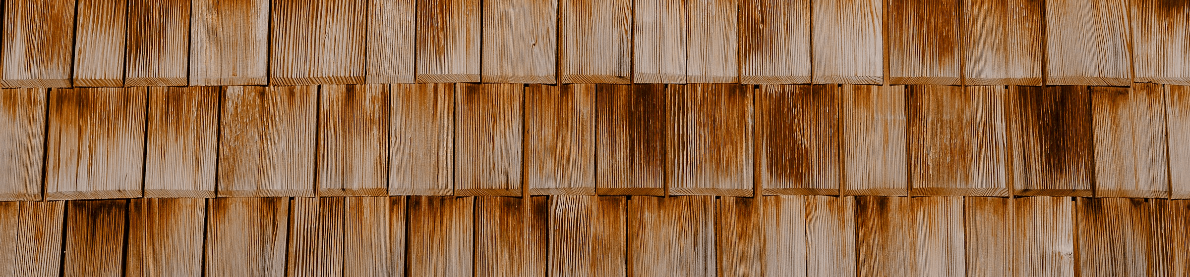 closeup-roof-wood-shingle-banner.png